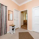 Classy Flat,2-br,private Parking,smart Tv 公寓 *
