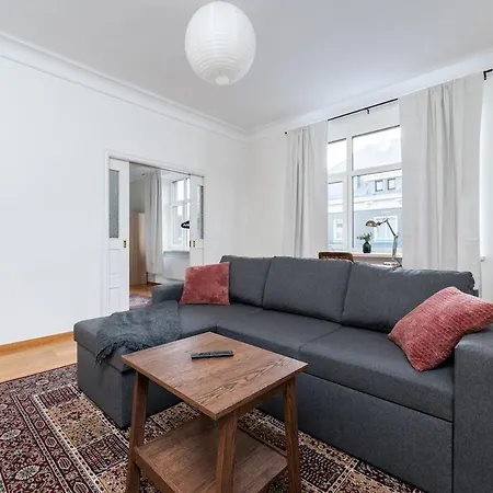 Classy Flat,2-br,private Parking,smart Tv *