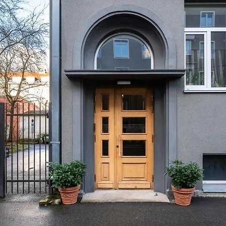 Lägenhet Classy Flat,2-br,private Parking,smart Tv