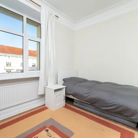 Appartamento Classy Flat,2-br,private Parking,smart Tv