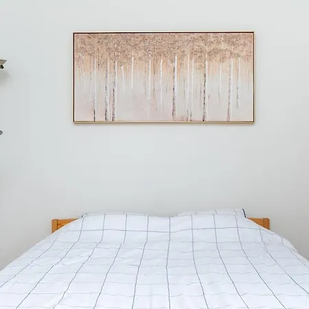 Апартаменты Classy Flat,2-br,private Parking,smart Tv