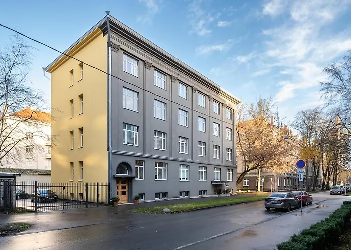 Classy Flat,2-br,private Parking,smart Tv