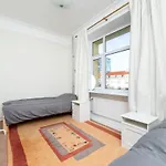 Classy Flat,2-br,private Parking,smart Tv Reval